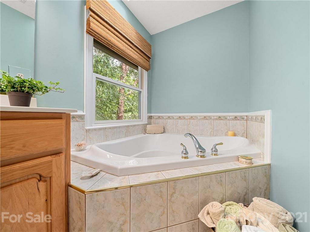 39 Fox Ridge Drive Fletcher, NC 28732 - Photo 26 of 48 Gallery Image 26
