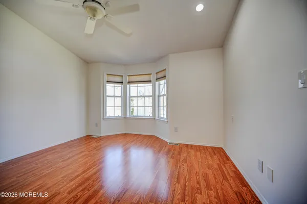 $3,500 | 214 Paddington Court, Unit 64, Manalapan, NJ 07726
