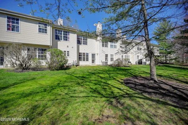 $3,500 | 214 Paddington Court, Unit 64, Manalapan, NJ 07726