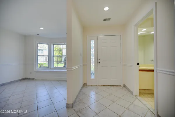 $3,500 | 214 Paddington Court, Unit 64, Manalapan, NJ 07726