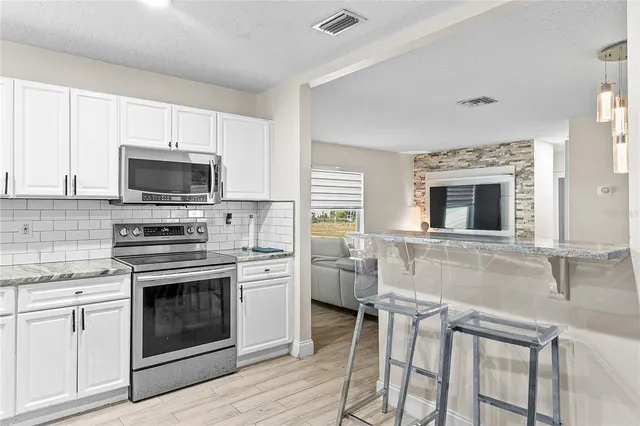 $2,300 | 1305 Fountainhead Drive, Deltona, FL 32725