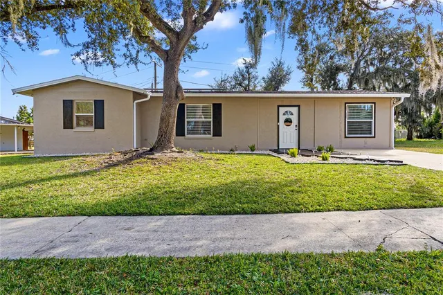 $2,300 | 1305 Fountainhead Drive, Deltona, FL 32725