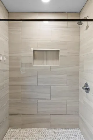 $2,300 | 1305 Fountainhead Drive, Deltona, FL 32725