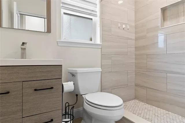 $2,300 | 1305 Fountainhead Drive, Deltona, FL 32725