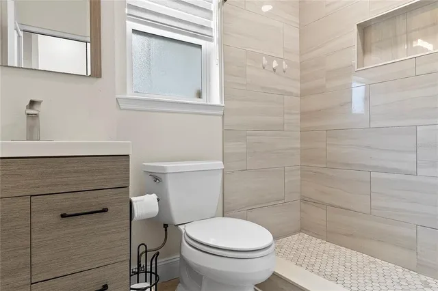 $2,300 | 1305 Fountainhead Drive, Deltona, FL 32725