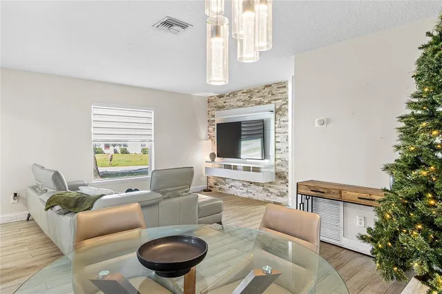 $2,300 | 1305 Fountainhead Drive, Deltona, FL 32725