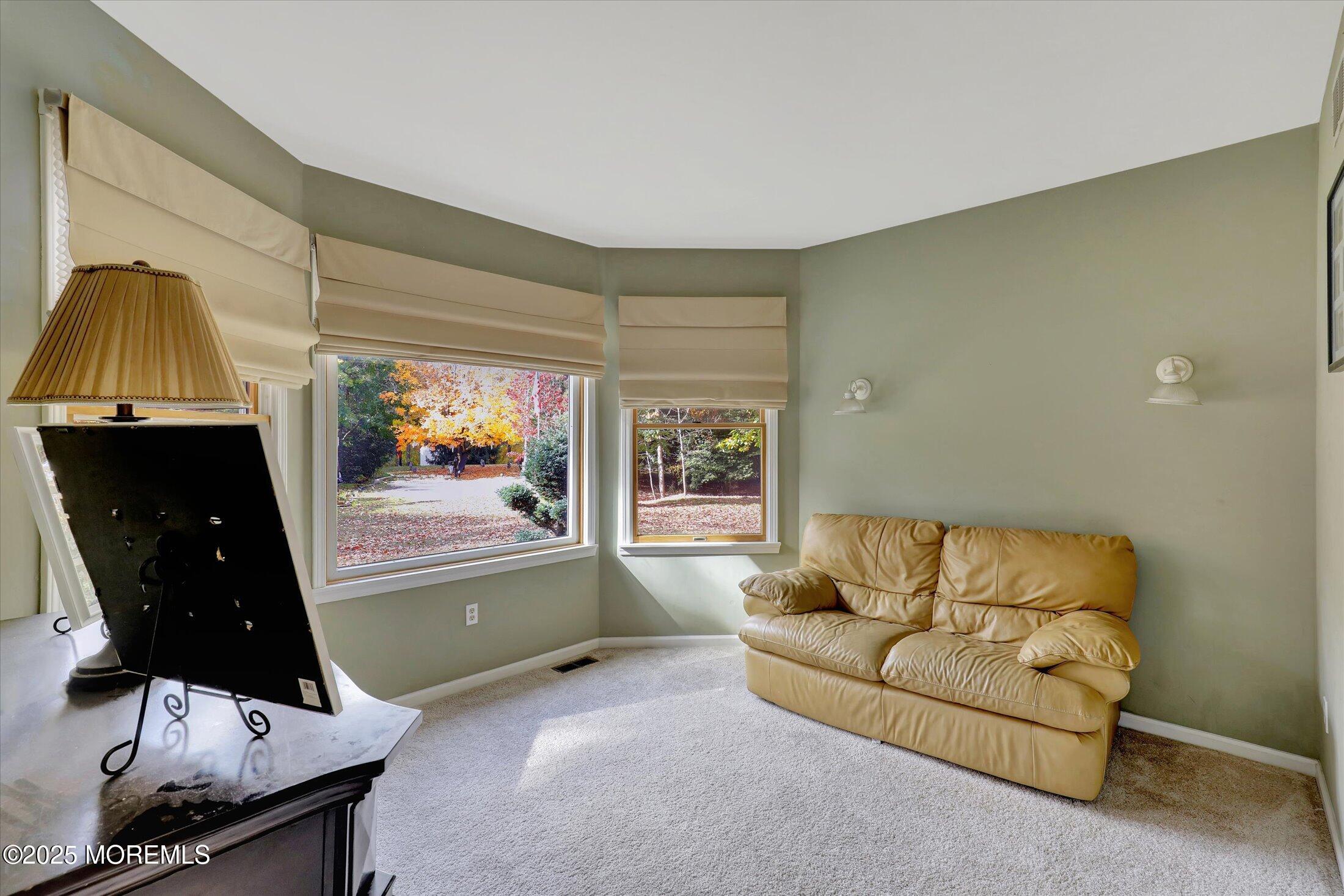 9 Rutherford Court Jackson, NJ 08527 - Photo 13 of 47 13-Sitting Room