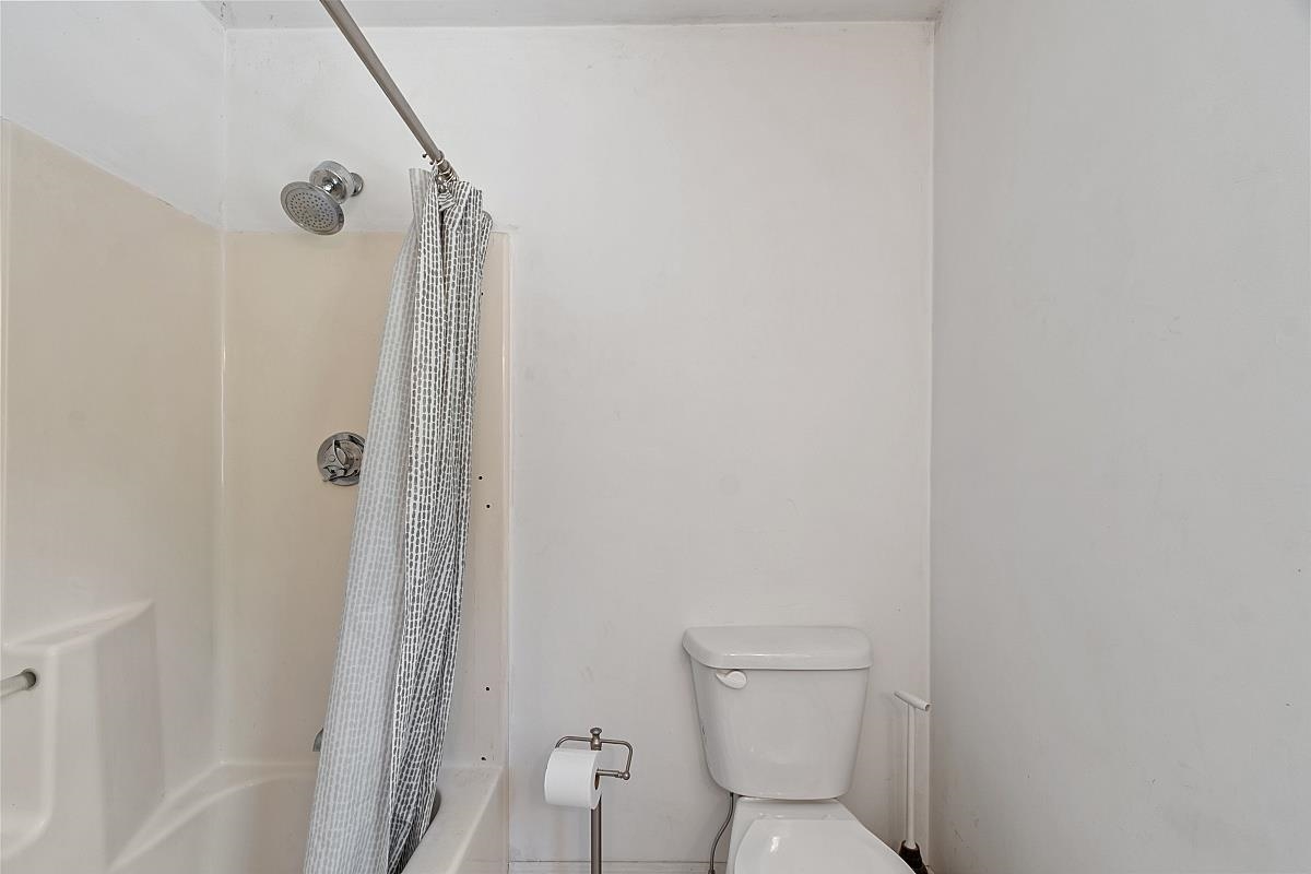 905 Chases Grove Road Derry, NH 03038 - Photo 14 of 39