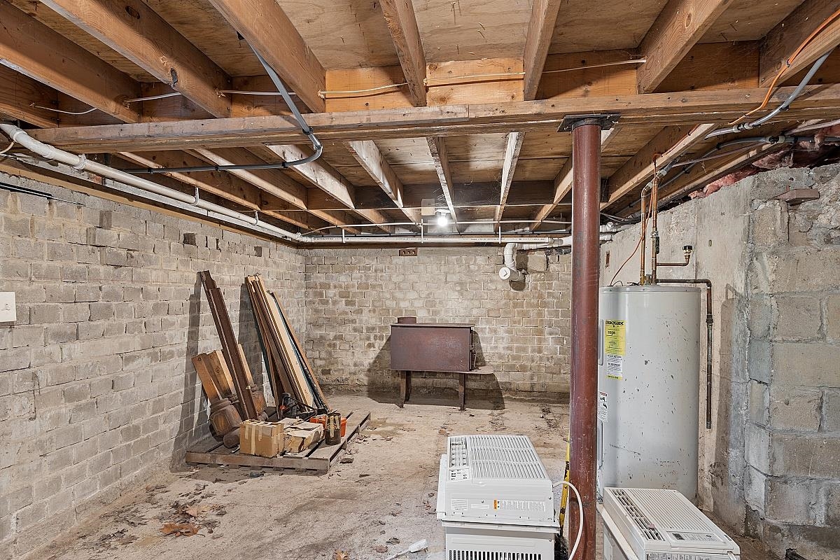 905 Chases Grove Road Derry, NH 03038 - Photo 21 of 39