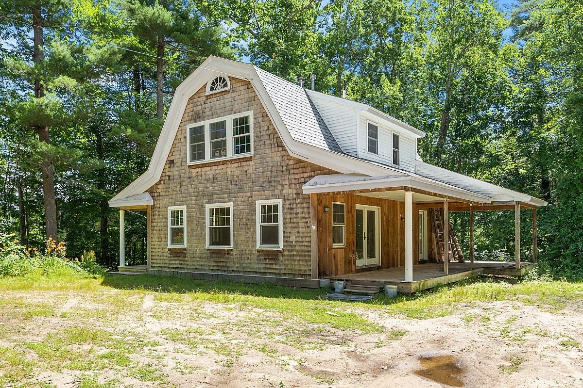 905 Chases Grove Road Derry, NH 03038 - Photo 25 of 39