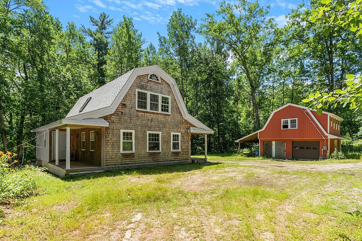 905 Chases Grove Road Derry, NH 03038 - Photo 26 of 39