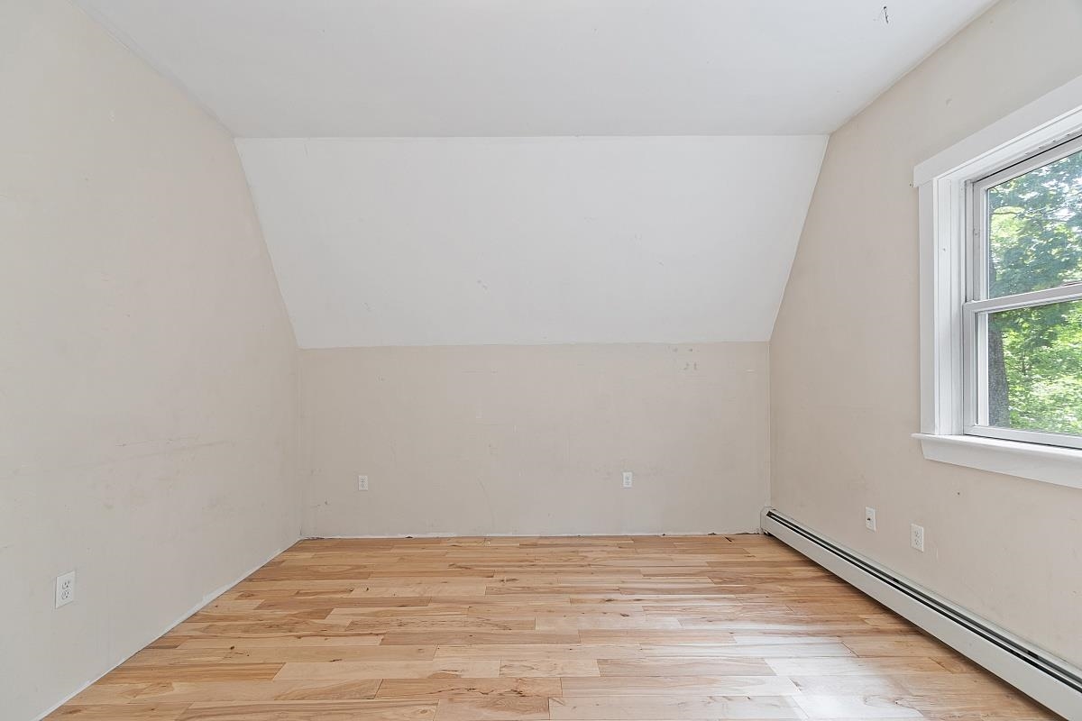 905 Chases Grove Road Derry, NH 03038 - Photo 10 of 39