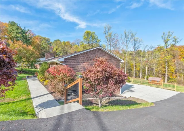 a view of a outdoor space