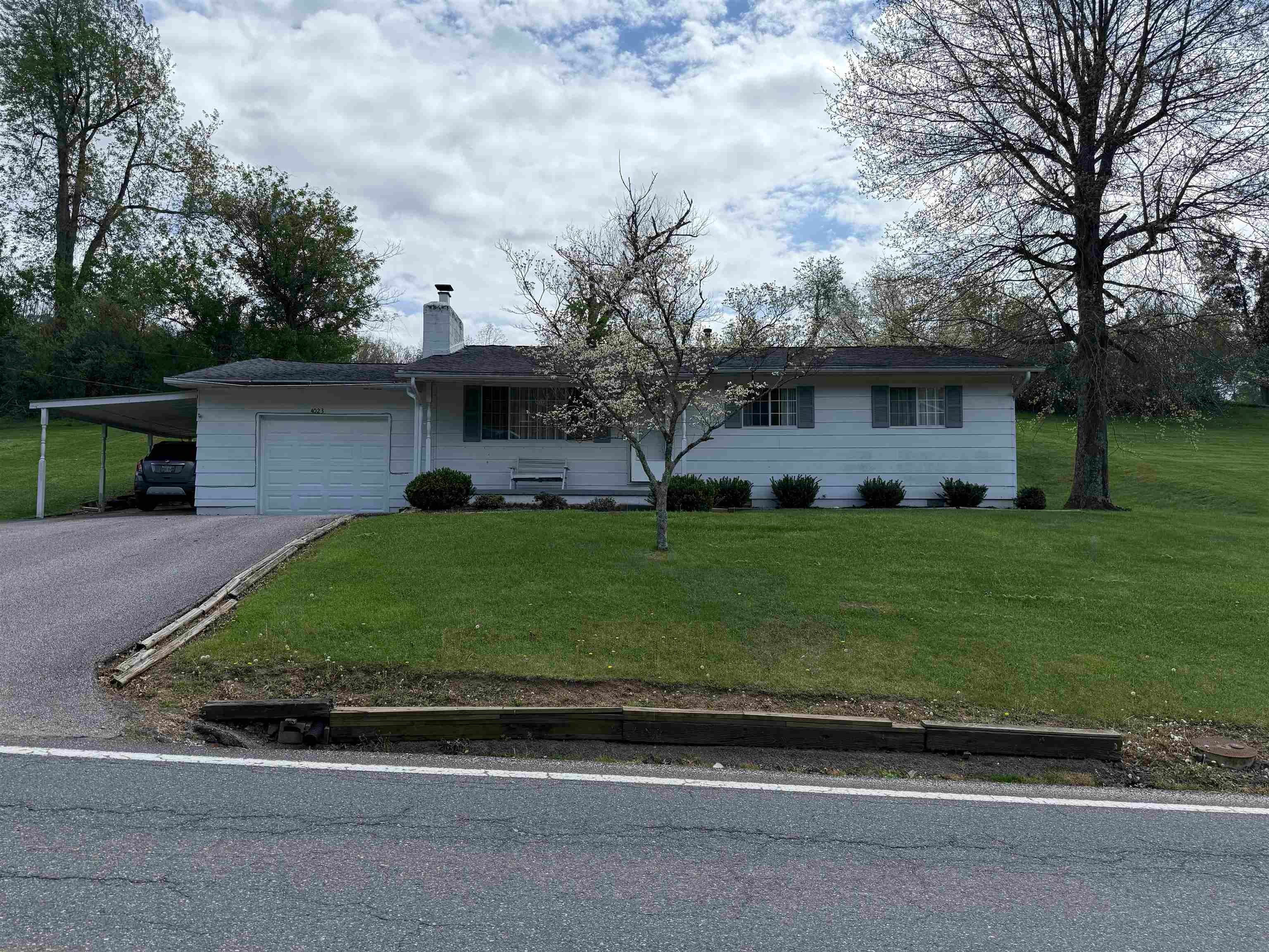 1319 Green Valley Road Huntington, WV 25701 - Photo 1 of 8 Gallery Image 1
