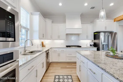 $390,000 | 209 Sweet Harvest Road, Youngsville, LA 70592