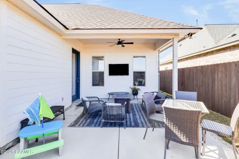 $390,000 | 209 Sweet Harvest Road, Youngsville, LA 70592