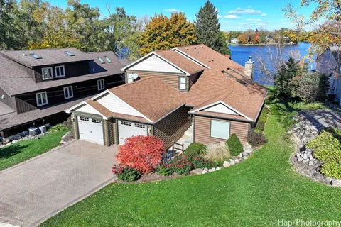 $575,000 | 202 Janet Drive, Island Lake, IL 60042