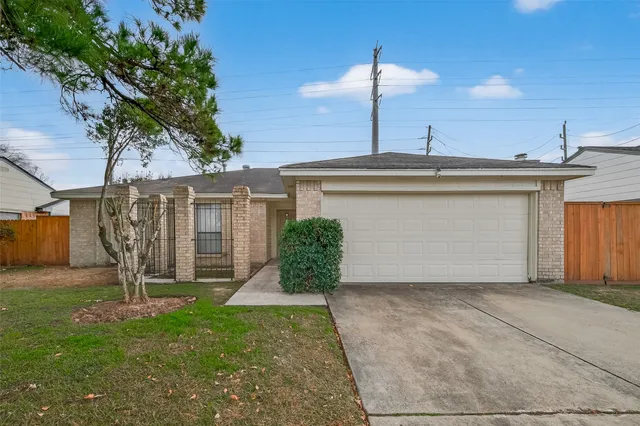 $1,850 | 4251 Southchase Lane, Houston, TX 77014