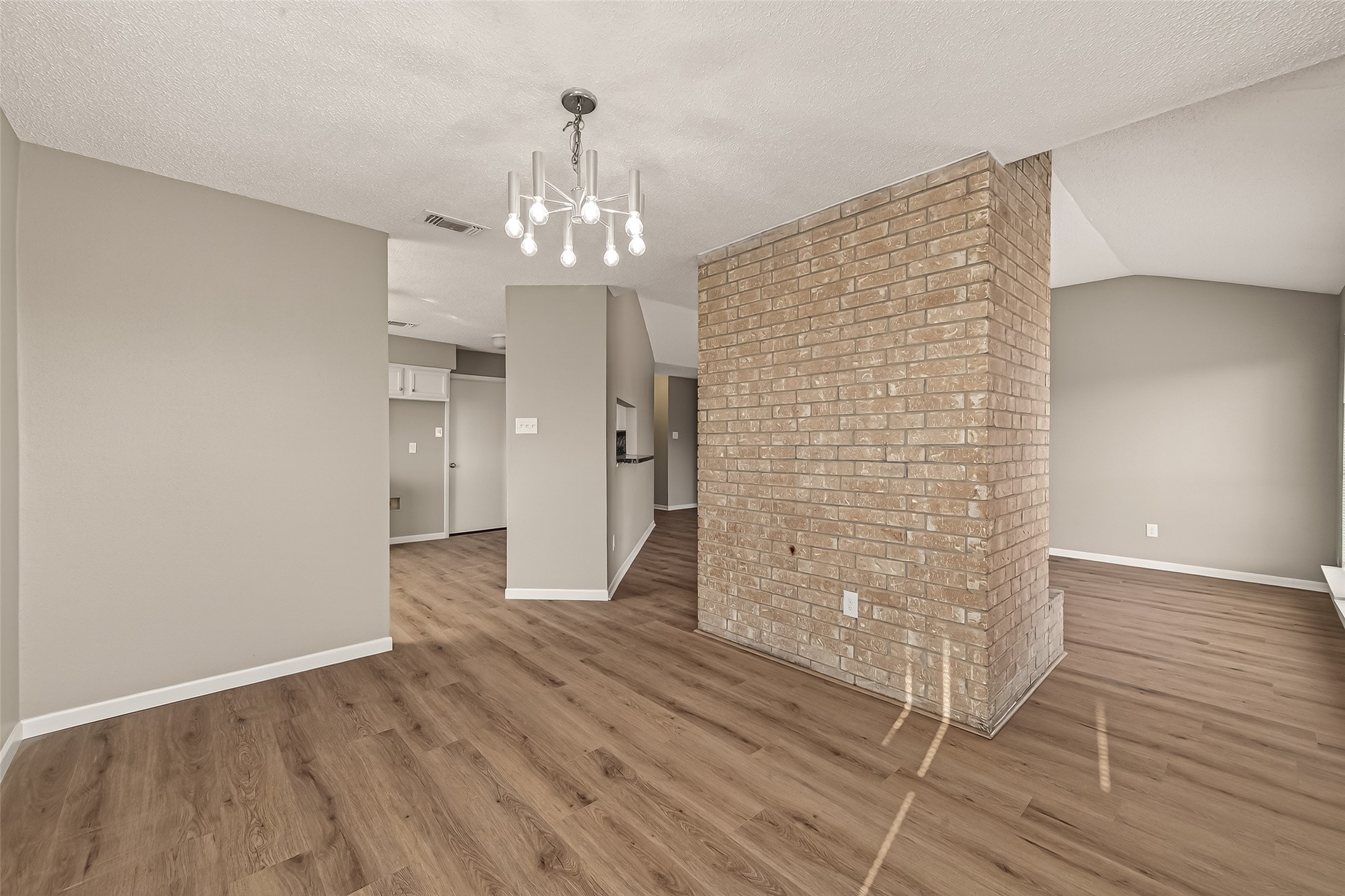 4251 Southchase Lane Houston, TX 77014 - Photo 13 of 46