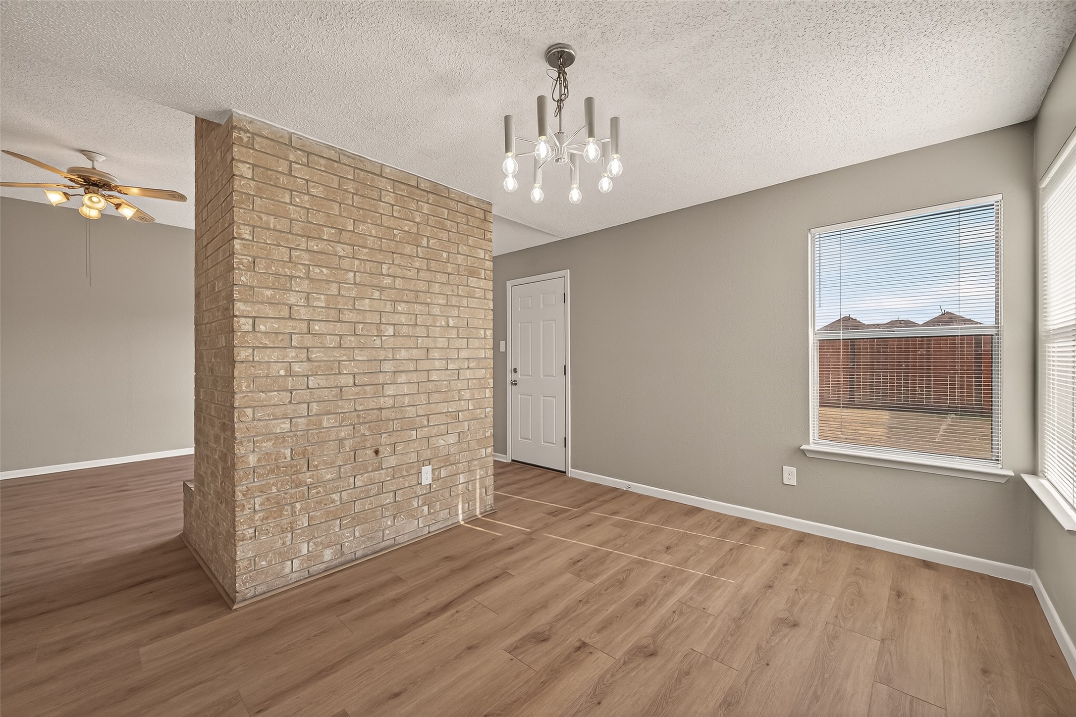 4251 Southchase Lane Houston, TX 77014 - Photo 14 of 46