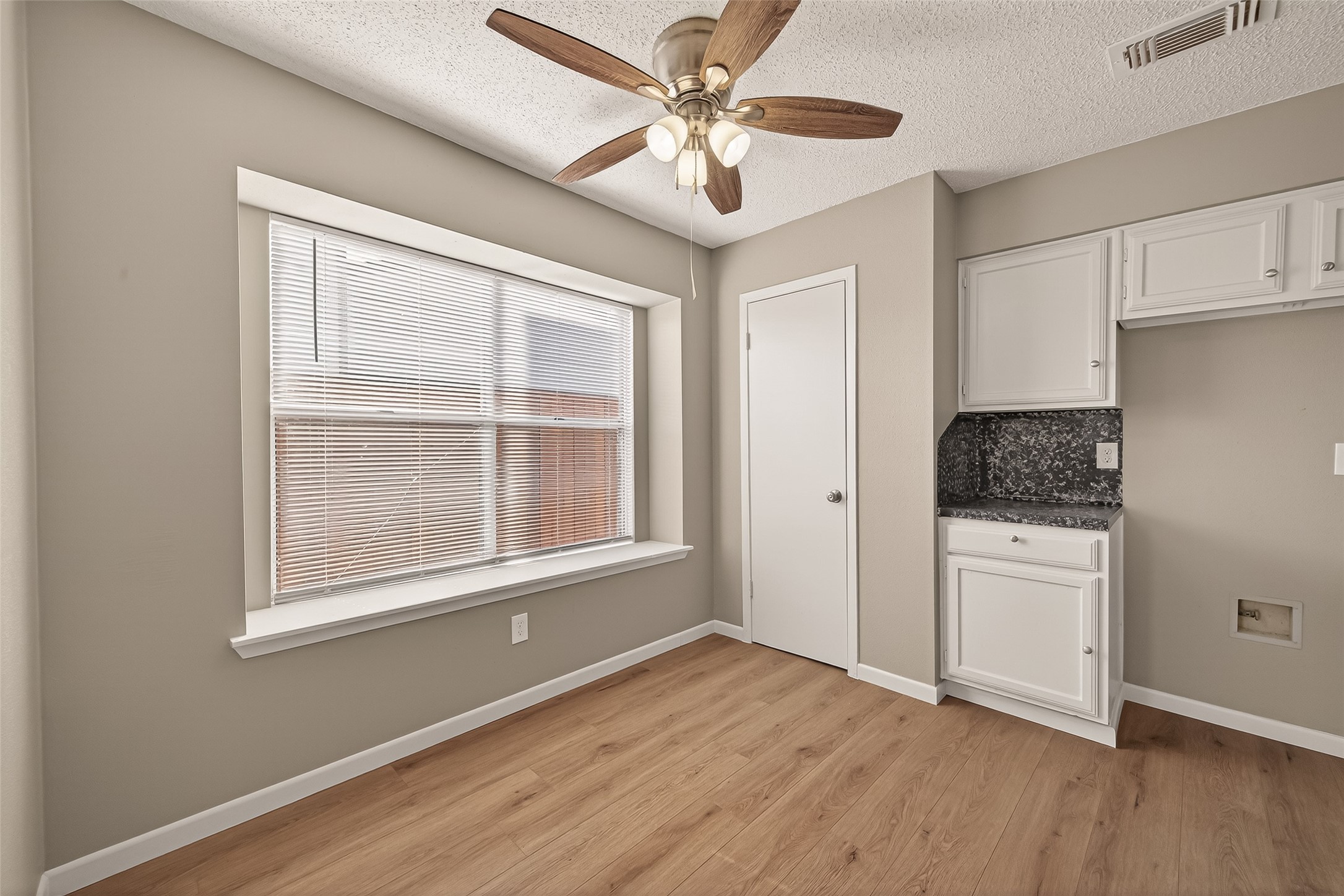 4251 Southchase Lane Houston, TX 77014 - Photo 15 of 46