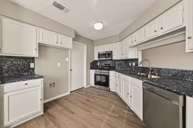 $1,850 | 4251 Southchase Lane, Houston, TX 77014