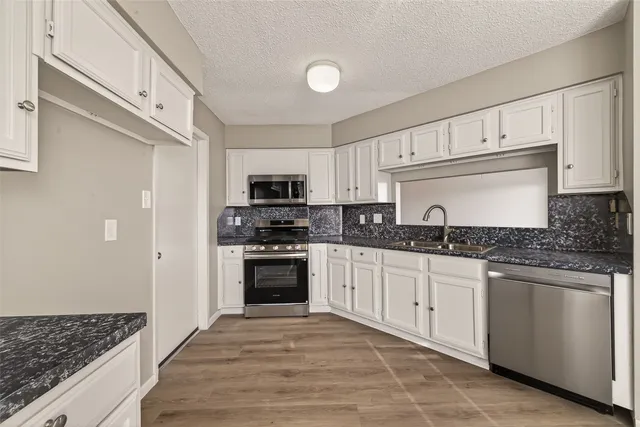 $1,850 | 4251 Southchase Lane, Houston, TX 77014