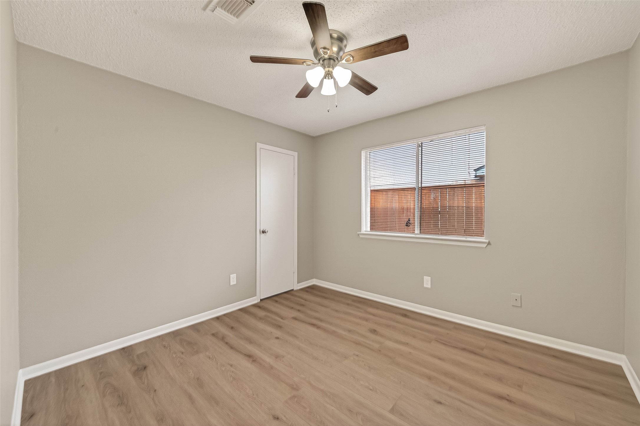 4251 Southchase Lane Houston, TX 77014 - Photo 23 of 46