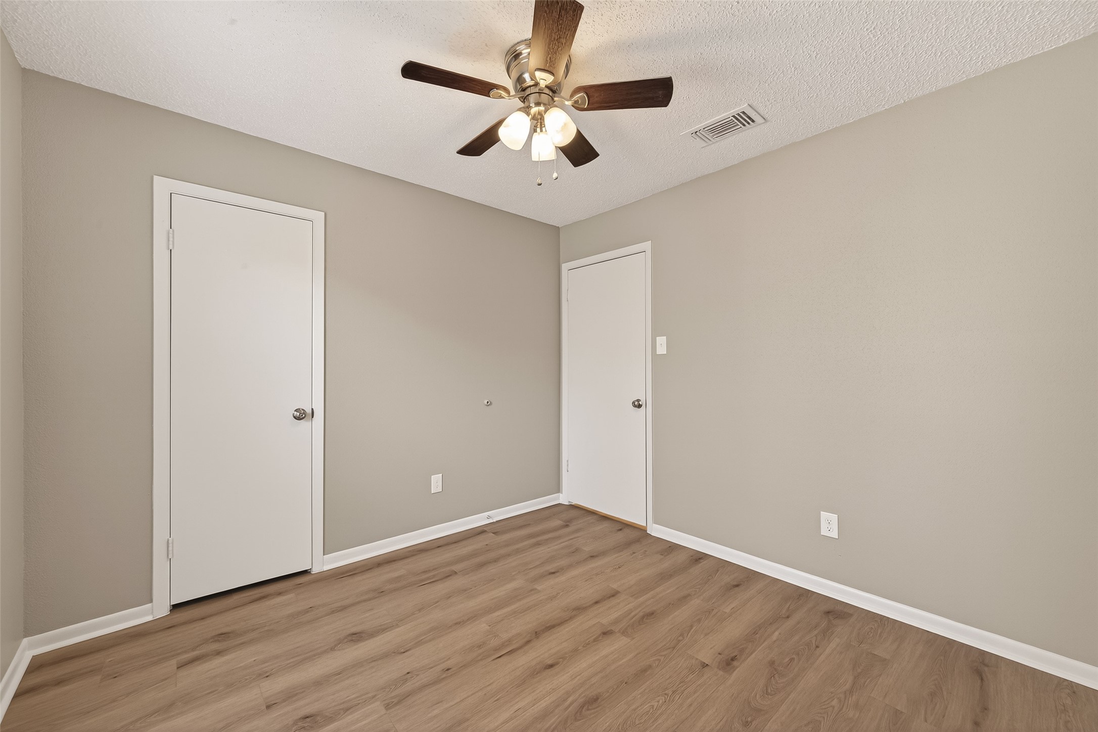 4251 Southchase Lane Houston, TX 77014 - Photo 26 of 46