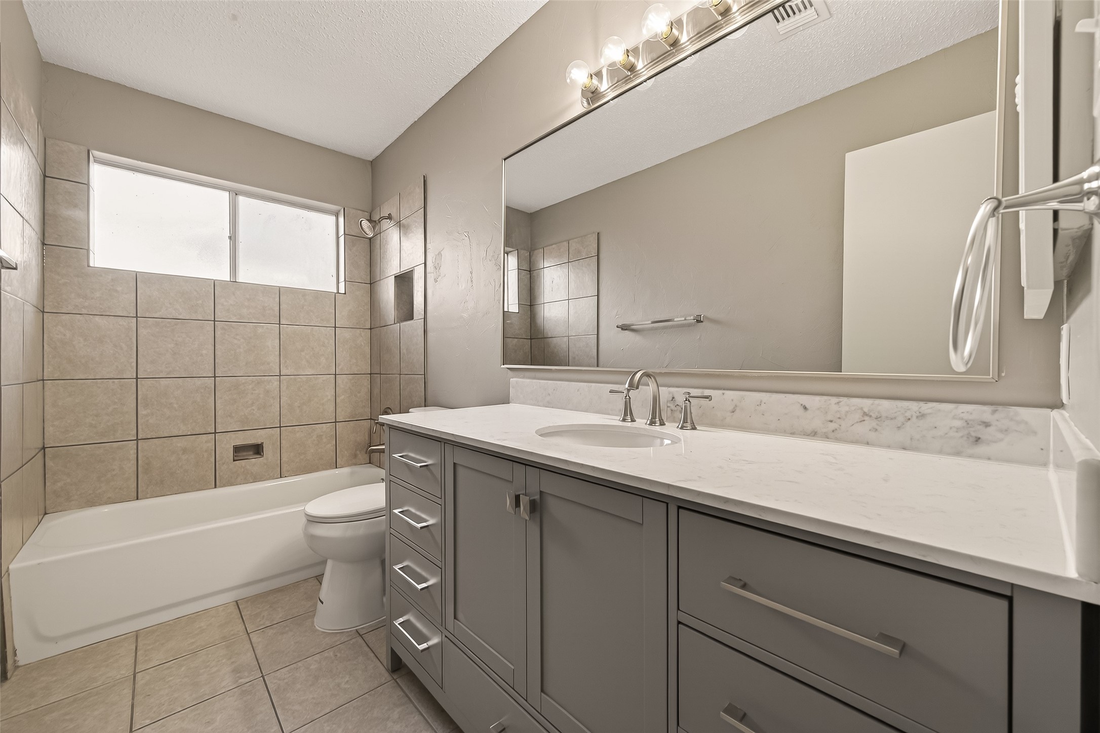 4251 Southchase Lane Houston, TX 77014 - Photo 27 of 46