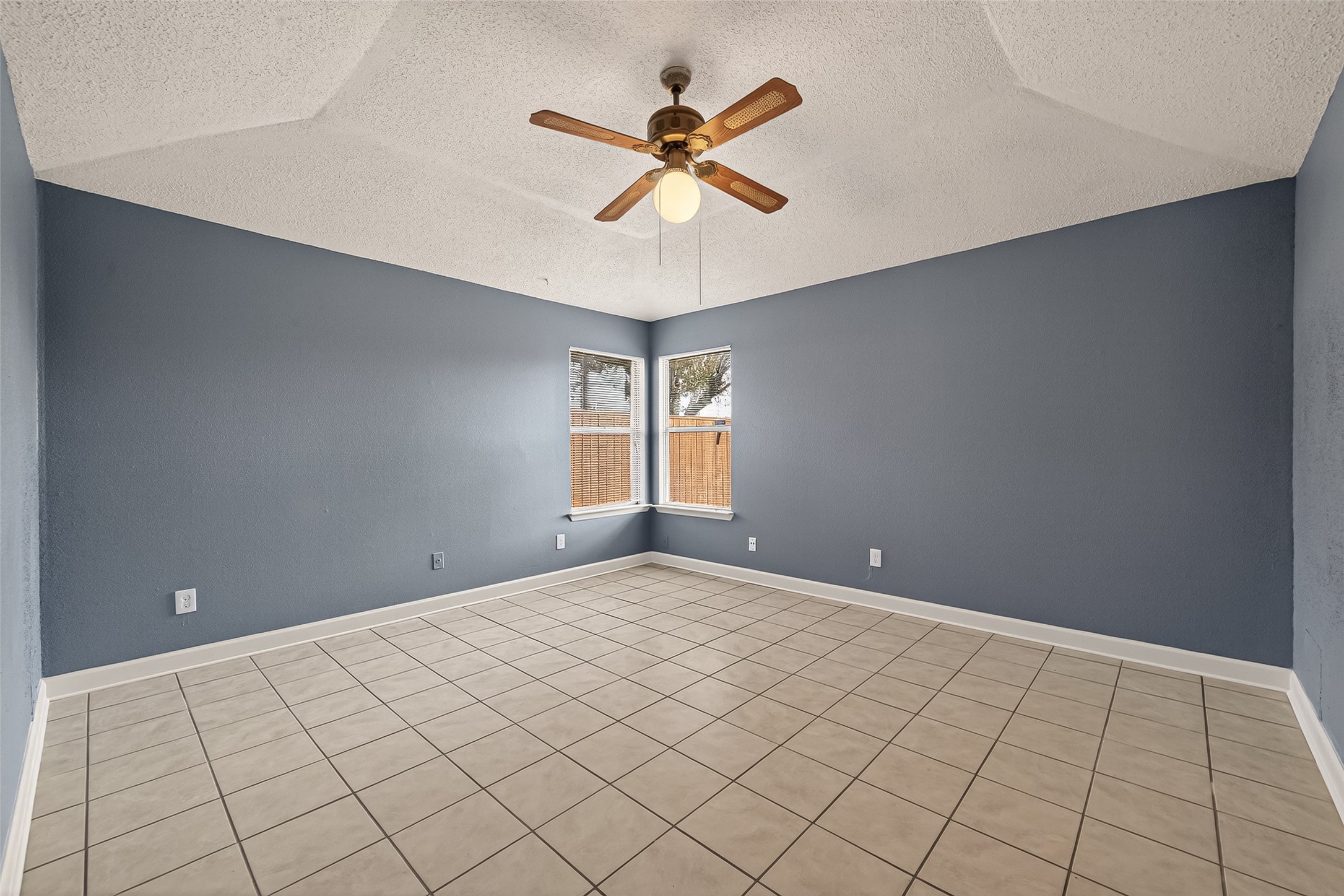 4251 Southchase Lane Houston, TX 77014 - Photo 28 of 46