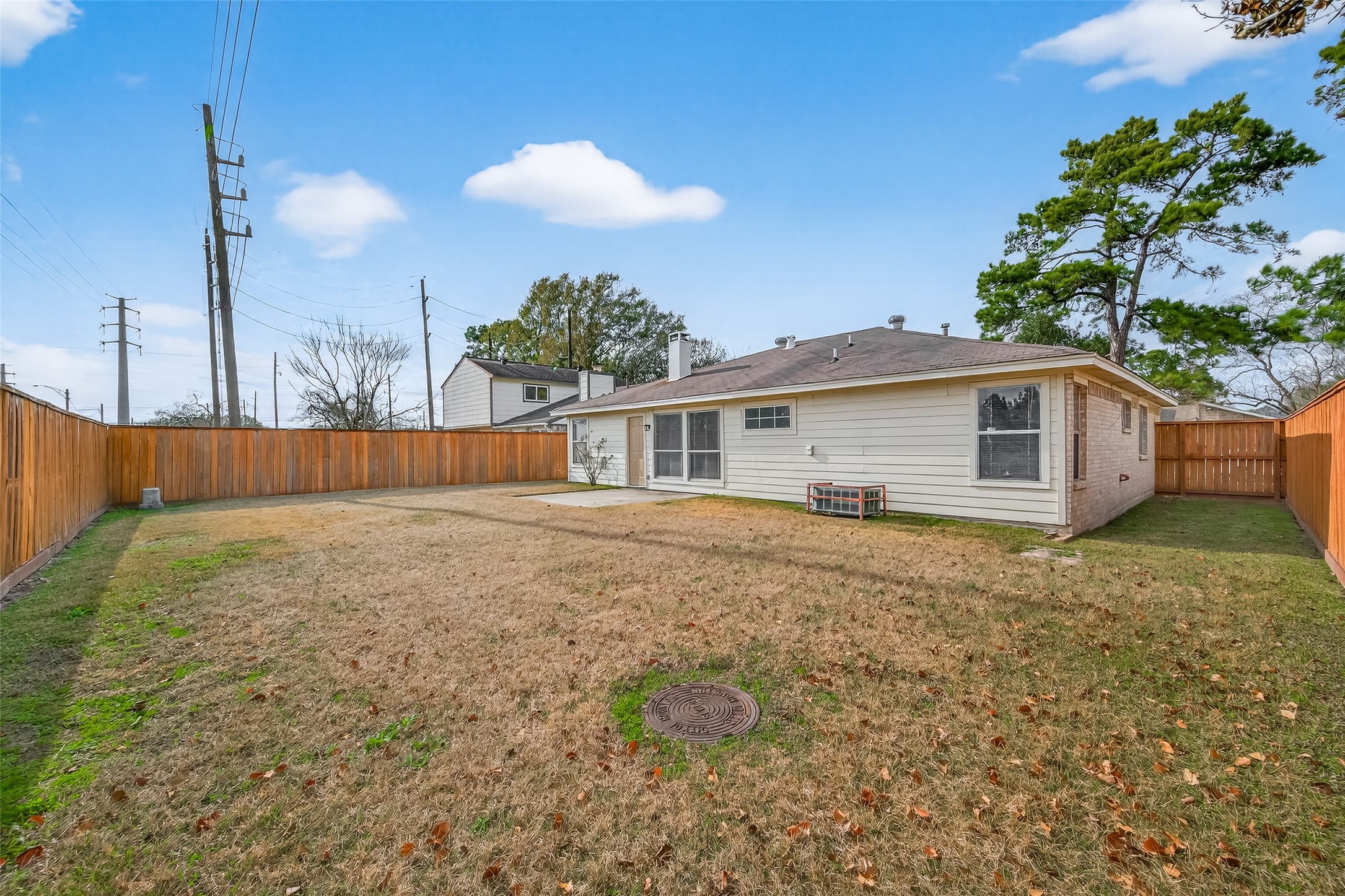 4251 Southchase Lane Houston, TX 77014 - Photo 38 of 46