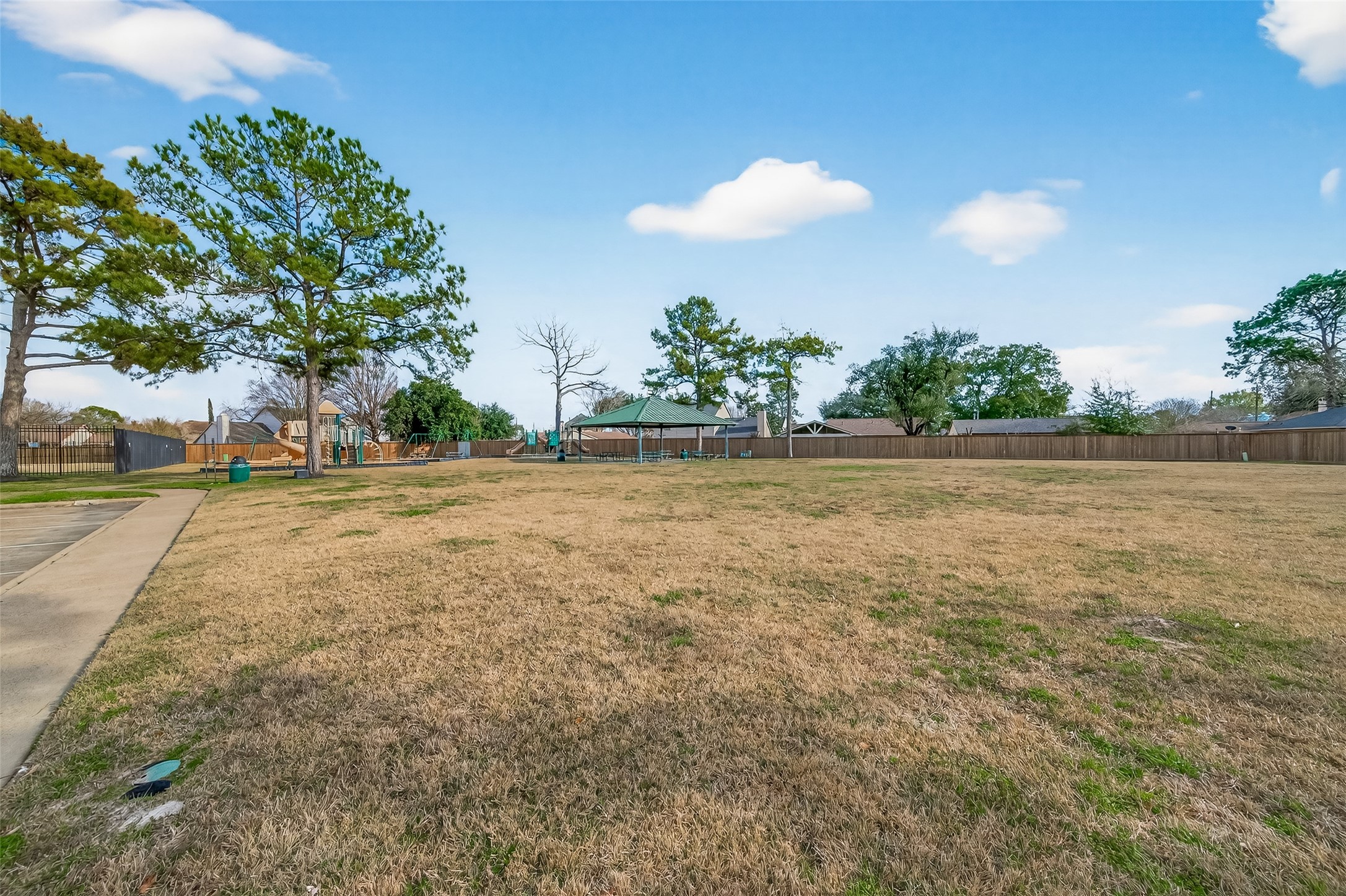 4251 Southchase Lane Houston, TX 77014 - Photo 39 of 46