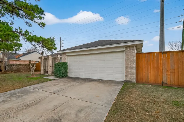 $1,850 | 4251 Southchase Lane, Houston, TX 77014