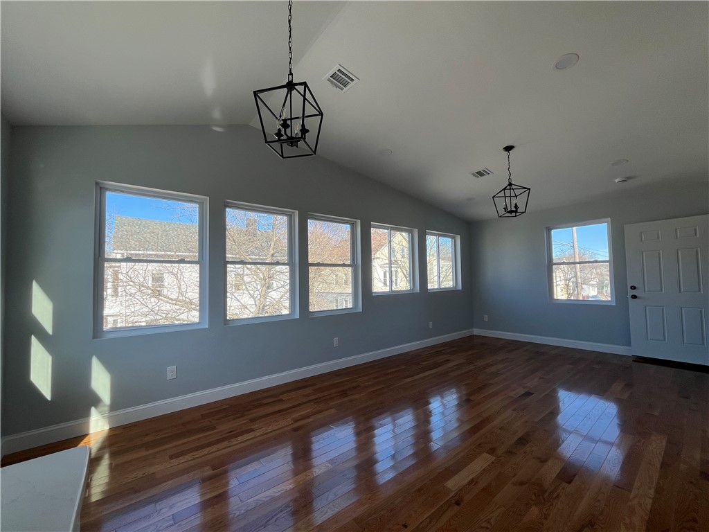 39 Heath Street Providence, RI 02909 - Photo 7 of 29