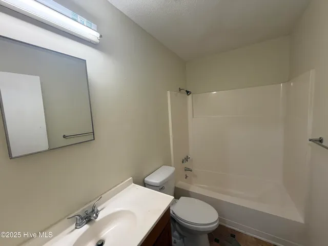 $1,200 | 122 Stratton Place, Wallace, NC 28466