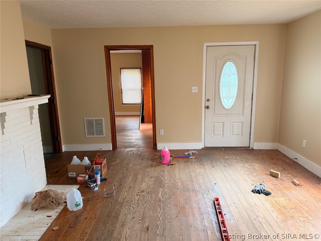 1005 Hildreth Street New Albany, IN 47150 - Photo 2 of 16