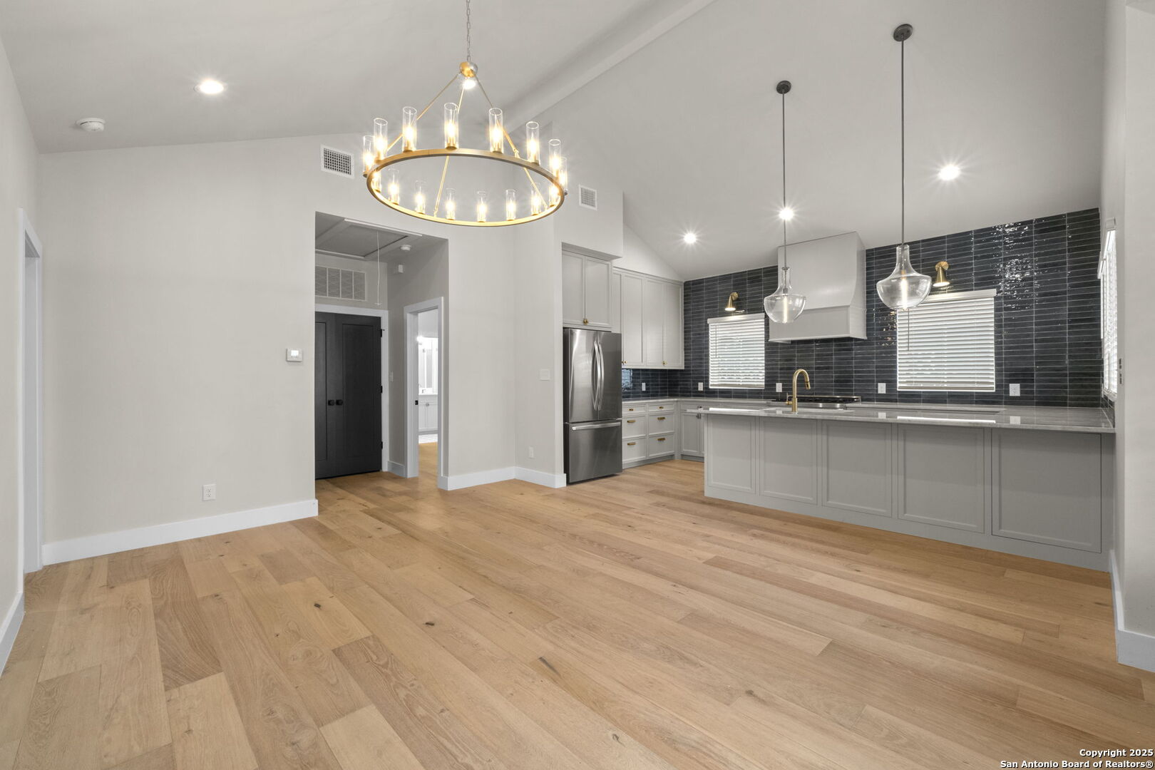 210 Simon Street San Antonio, TX 78204 - Photo 1 of 1