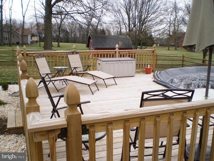 112 South County Line Road Telford, PA 18969 - Photo 22 of 24 Pool