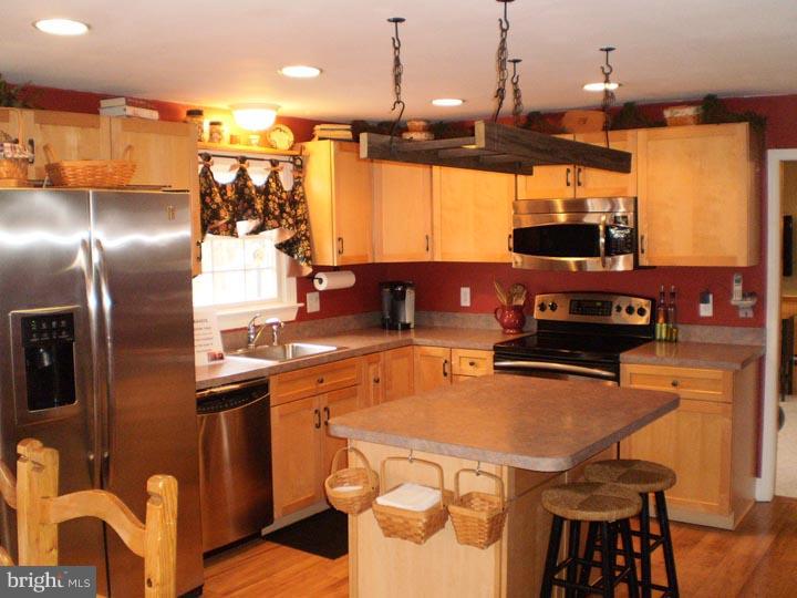 112 South County Line Road Telford, PA 18969 - Photo 4 of 24 Kitchen