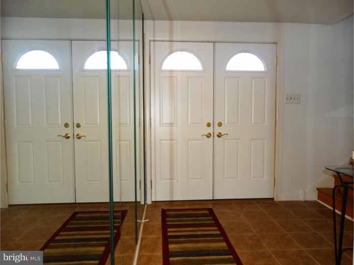 11983 Dumont Road Philadelphia, PA 19116 - Photo 4 of 24 Foyer