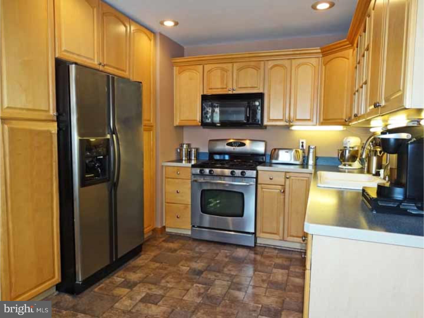 11983 Dumont Road Philadelphia, PA 19116 - Photo 8 of 24 Kitchen