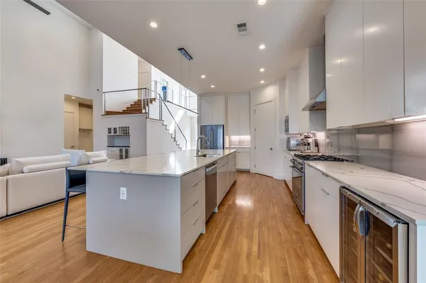 $9,500 | 3925 Lively Lane, Dallas, TX 75220