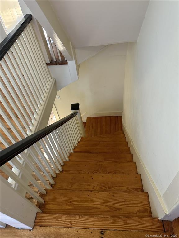 14 Quassuk Road, Unit 14 Woodbury, CT 06798 - Photo 11 of 23 a view of entryway