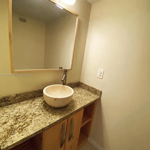 $3,500 | 1901 Brickell Avenue, Unit B2106, Miami, FL 33129