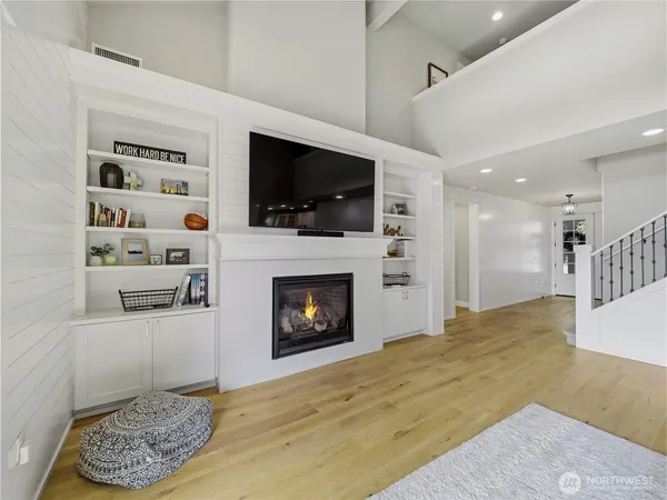 $2,499,000 | 28911 220th Place Southeast, Black Diamond, WA 98010