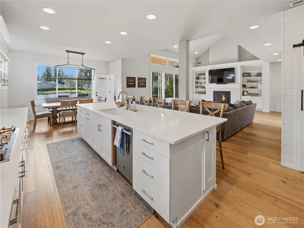 $2,499,000 | 28911 220th Place Southeast, Black Diamond, WA 98010