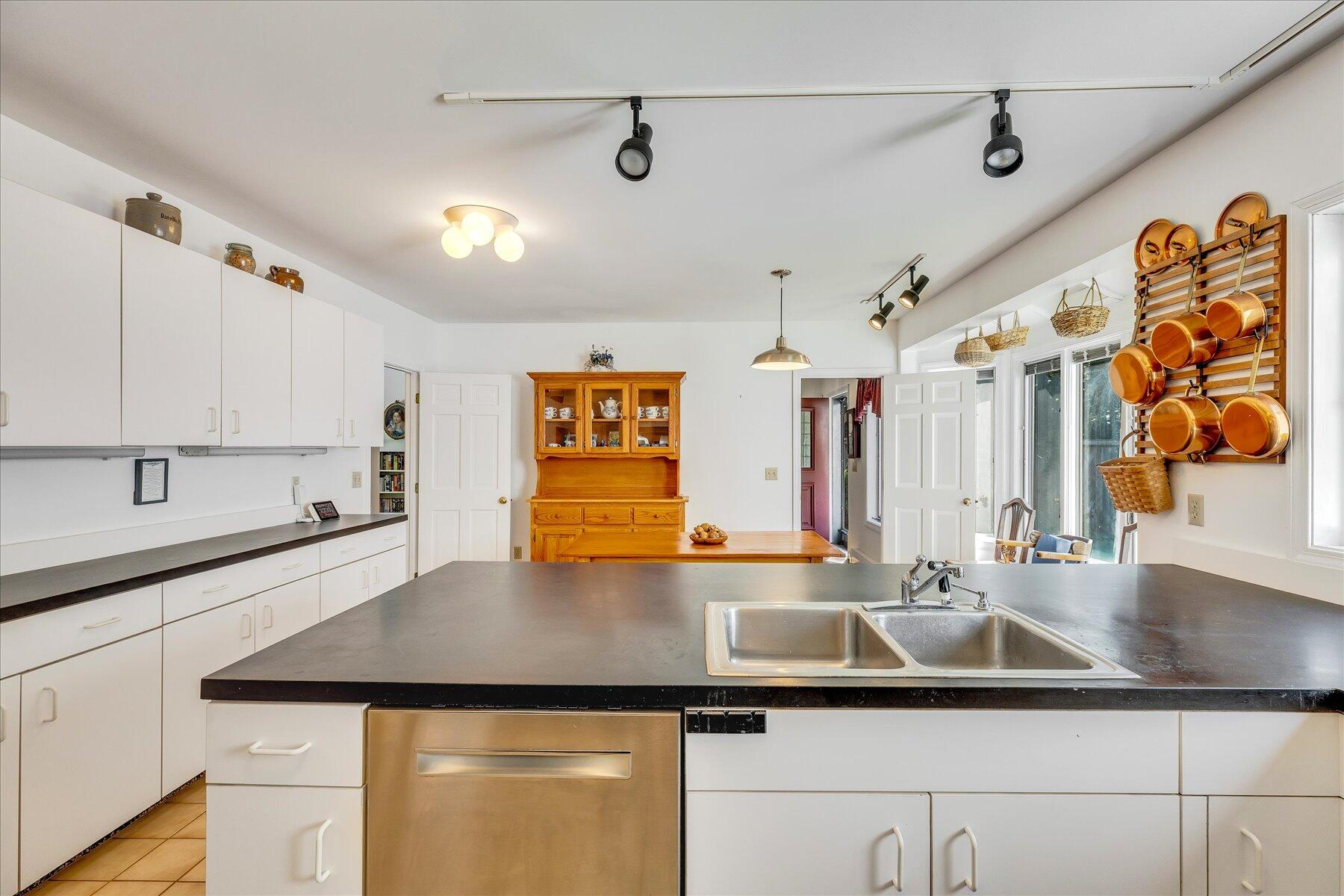 21 Great Island Road East Sandwich, MA 02537 - Photo 19 of 45 21-Y1A5111