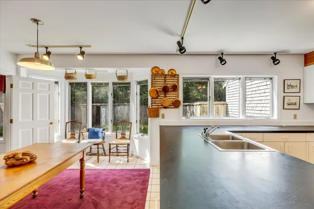 $1,100,000 | 21 Great Island Road, East Sandwich, MA 02537