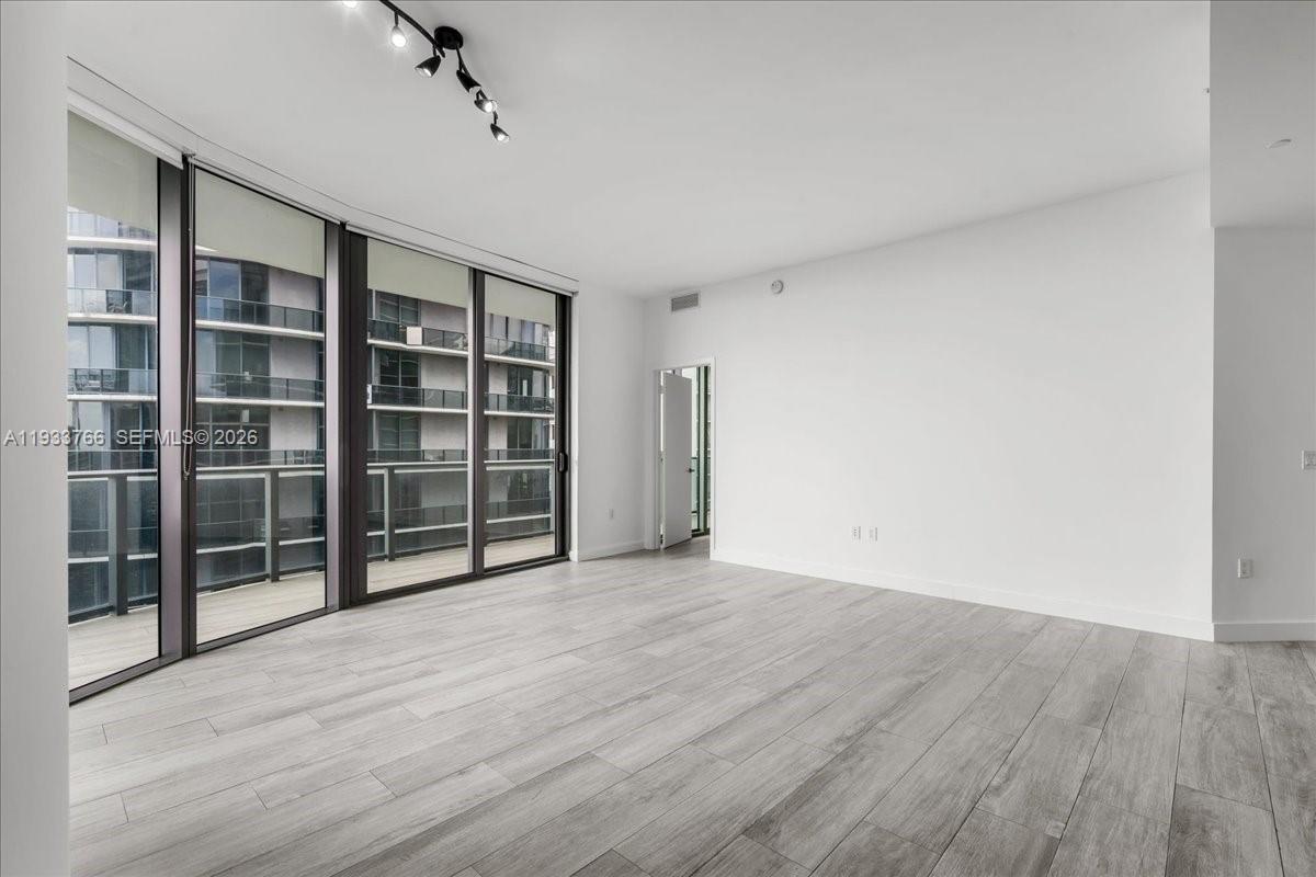 45 Southwest 9th Street, Unit 4306 Miami, FL 33130 - Photo 37 of 66